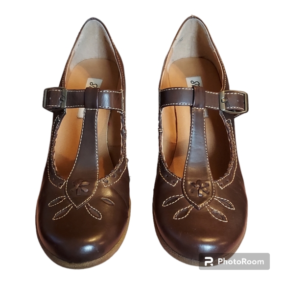 SM New York Shoes - SM New York Vintage Retro T-Strap Wedges